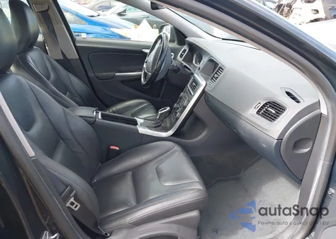 2014 Volvo S60 T5 из США, поврежденный, VIN YV1612FS9E2278235